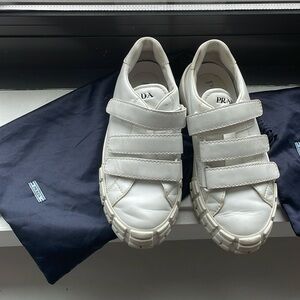 PRADA SNEAKERS